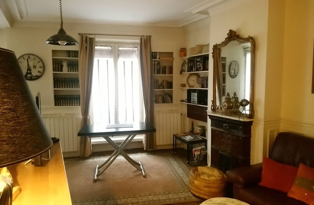 3-room apartment 50m2 on the 1st floor of a building facing south