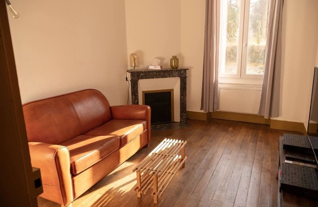 3 rooms flat with garden next to the train station