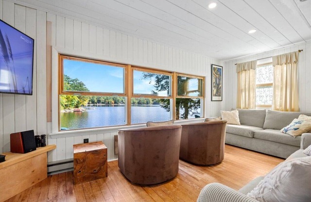 3-story waterfront haven w/unparalleled views, Hotspring spa, watch our video!