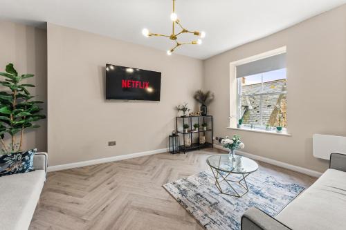 30 percent off! The Exquisite Gems of Whitby - Garden Terrace