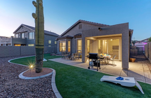 31 Day Rental: Park View, Near Golf & Trails, Comm Htd POOL & Spa, Putt Green, Corn Hole