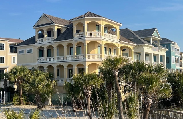 31 Singleton Oceanfront, Views, Luxury Finishes, Free Golf, Pool, Pickleball Perks