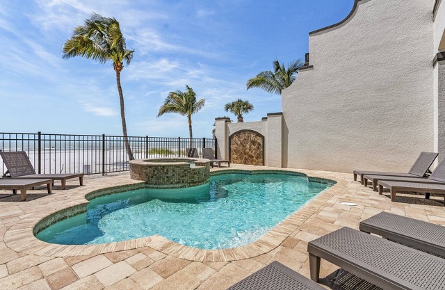 3132-3134 Gulf-Front 10BR Estate: Private Pools, Spas, Views