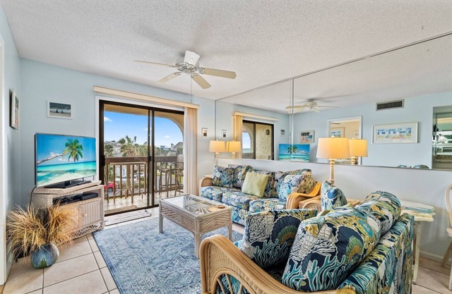 3320 Ocean View 3rd Floor SE