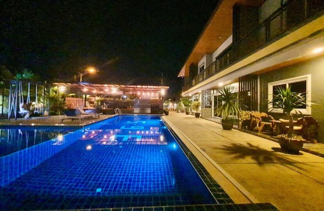 365 Place Maikhao