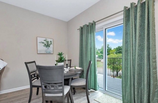 3A Charming new 2-bedroom apartment n10 m from aquatic ct downtown& hospital