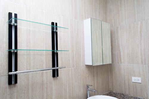 3B - Simply Fabulous - 4BR Apartment!