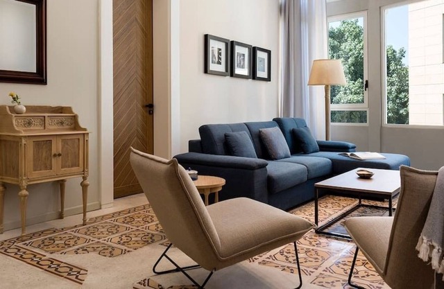 3BD apartment in Monot