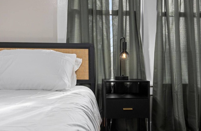 3BD Home 5 Mins from OSF | Ideal for Nurses