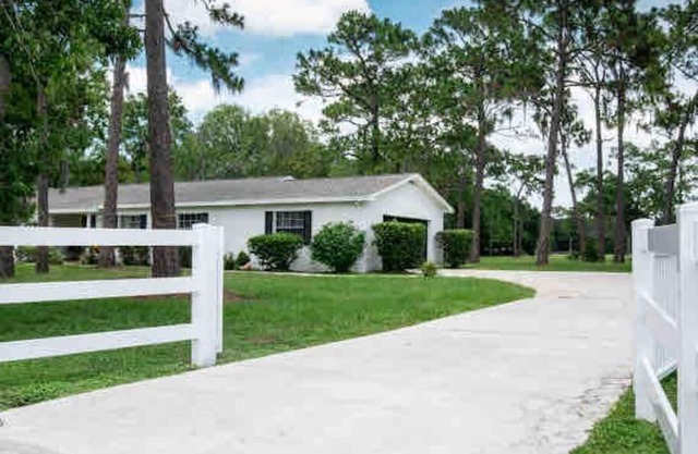 3bdr2bath home in Lutz close to Tampa, 20 min to Stadium, Airport
