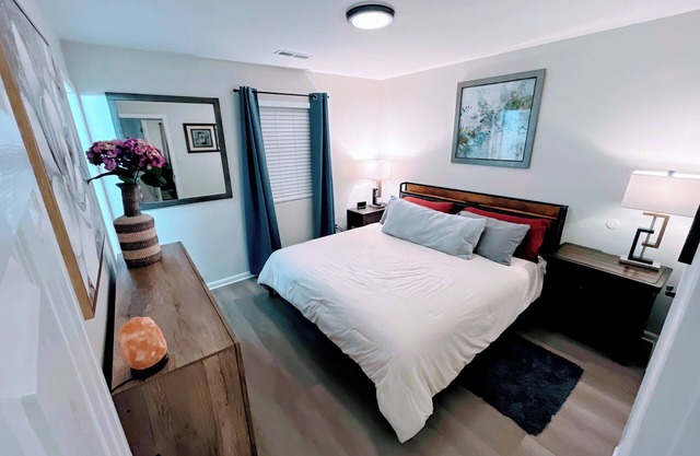 3BR/1.5BA Cozy, Affordable Retreat in Columbia, 10-min from Mizzou