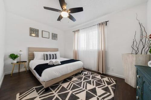 3BR 2BA Gem in Rancho Near Shop Centers & Eateries