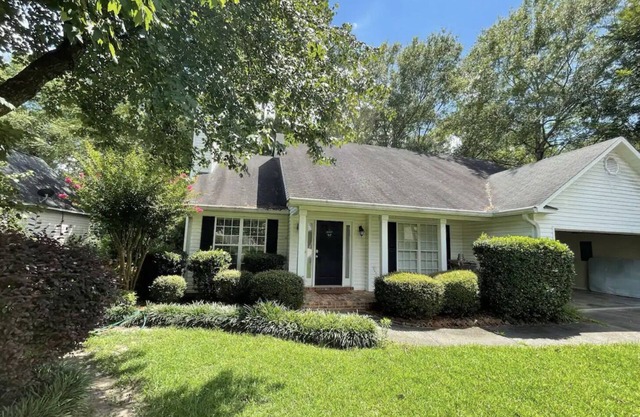 3BR/2BA Stinson-Villa