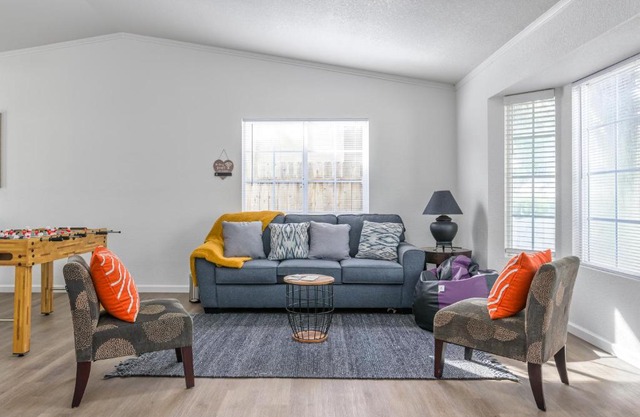 3BR Cozy Home~ Stylish & New ~ UC Merced ~ en route Yosemite!