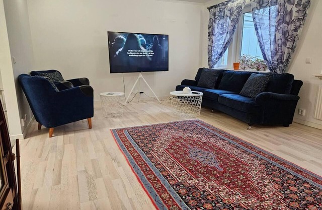 3Br House, Sleeps 7 with Balcony-Garden-Bbq-FreeP