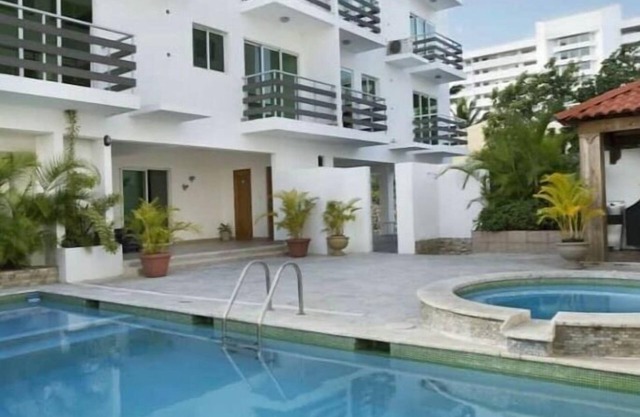 3N - 2 Bedroom, free parking, close to the beach