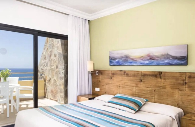 4★ Apartment with Sea Views and Pool in Bahía Feliz – Gran Canaria