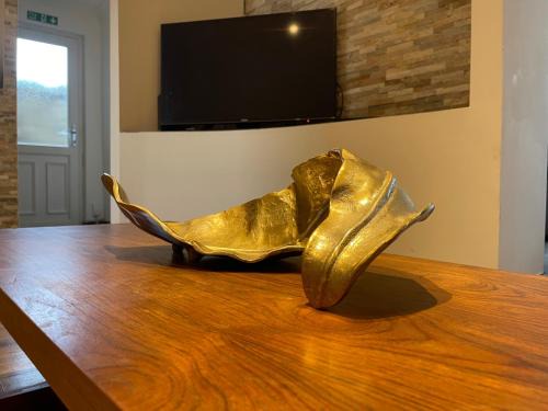 4-Bed Barnwell Retreat- Sleeps 9 Garden & Parking