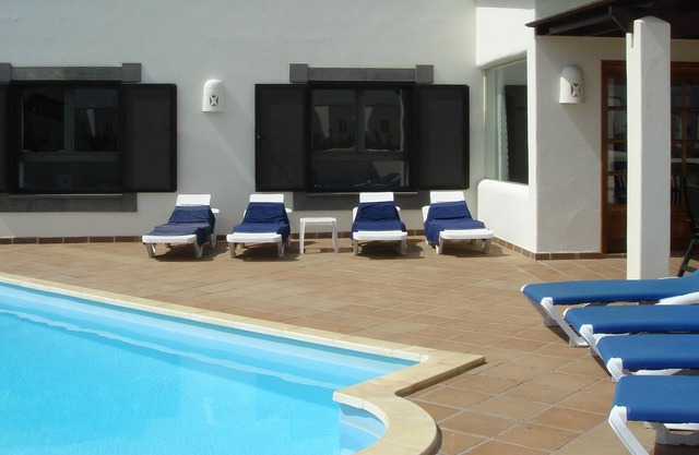 4 Bed Detached Villa with Own Private Heated Pool and 6 seat Hot Tub Jacuzzi Spa
