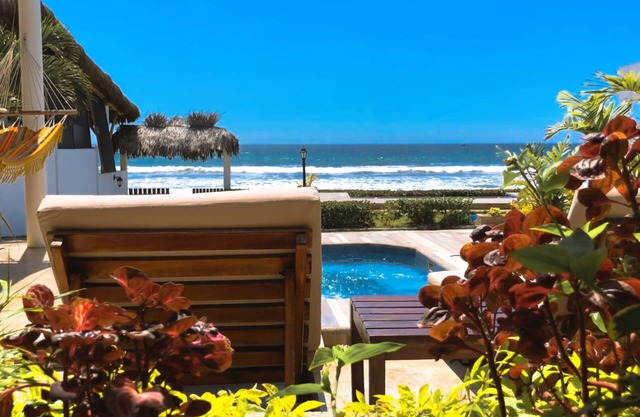 4 Bedroom 4 Bathroom Ocean front House direct private access to the beach