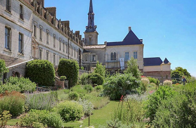 4 bedroom amazing home in Attin la Paix-faite