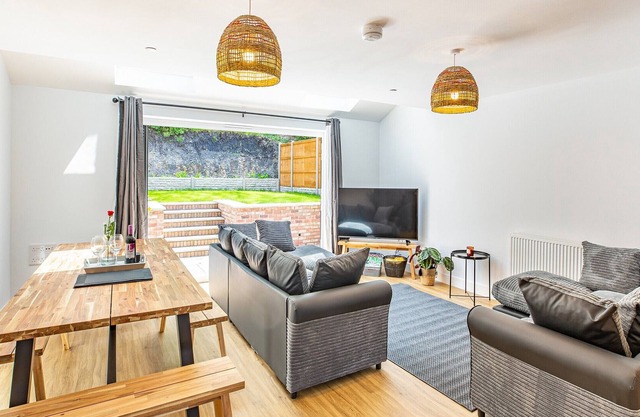 4 bedroom accommodation in Llanidloes