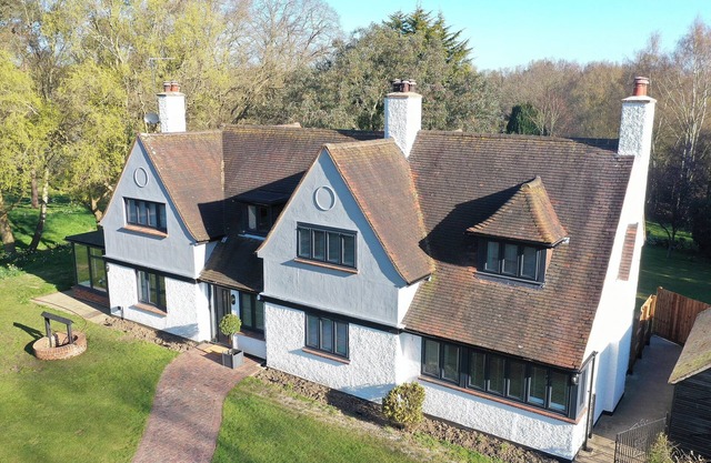 4 bedroom accommodation in Maldon