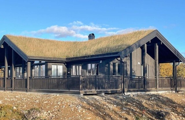 4 bedroom awesome home in Kvam