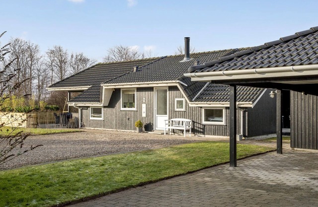 4 bedroom nice home in Otterup