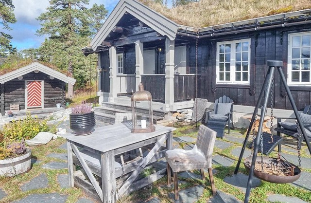 4 bedroom pet friendly home in Eggedal