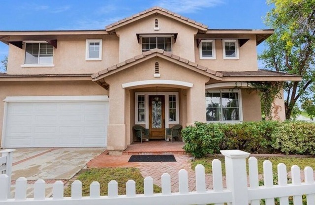 4 Bedroom Single family L-600746 by Houzlet