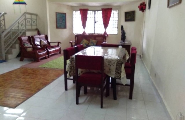 4 bedrooms and 3 bathrooms holiday penthouse near Tanah Rata town.
