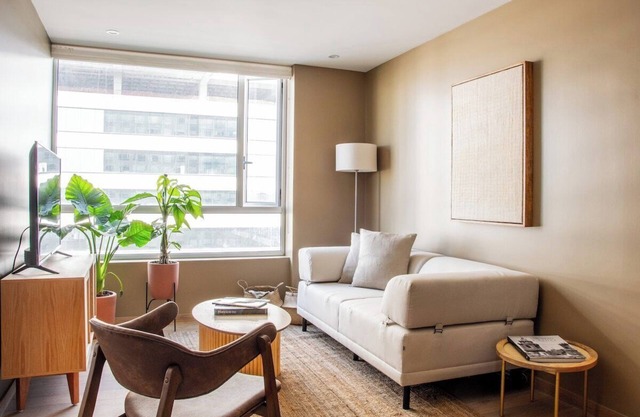 4 BR in 2 beautiful apartments