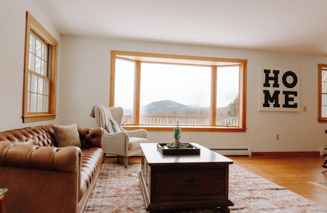 4 BR Mt Snow Okemo Ski Chalet w Amazing views!