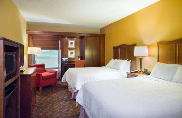4 Charming Suites with Free Breakfast – Ideal for Dickinson College Visitors