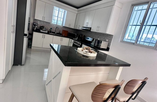 4BR Villa, Getaway Pool, 2 Balconies, Mountain Views & Peaceful Vibes