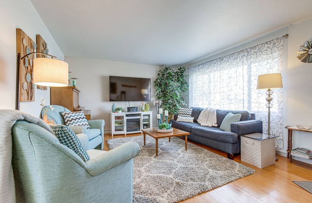 4 Mi to Hwy Access for Mtn Fun: Family Getaway!