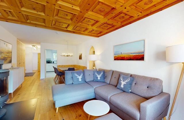 4-room apartment on the raised ground floor, 80m².