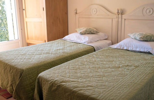 4 room villa 6 pers. (98m²), terrace, residence with swimming pool (Sault/Ventoux)