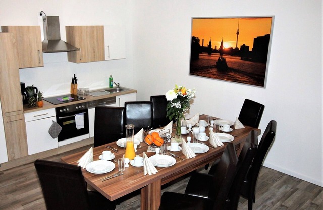 4 rooms, up to 14 persons, luxurious furnishings, "hibiscus"