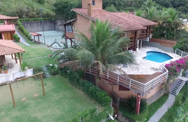 4 suites for up to 15 people+pool+tennis court+large garden