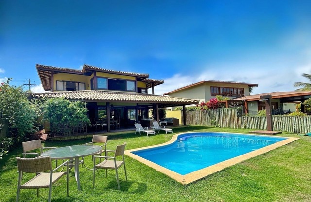 4 suites house in front of the sea