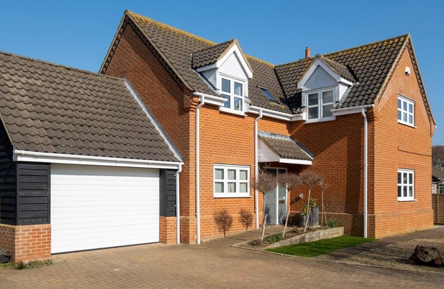 4 The Birches - sleeps 8 guests in 4 bedrooms