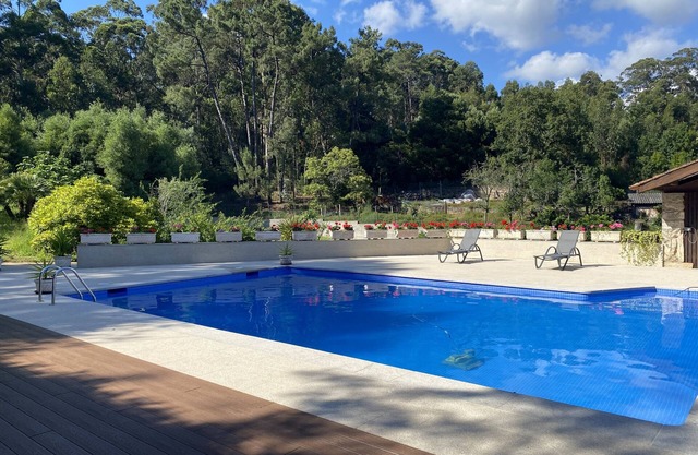 400 m2 villa with pool and barbecue.