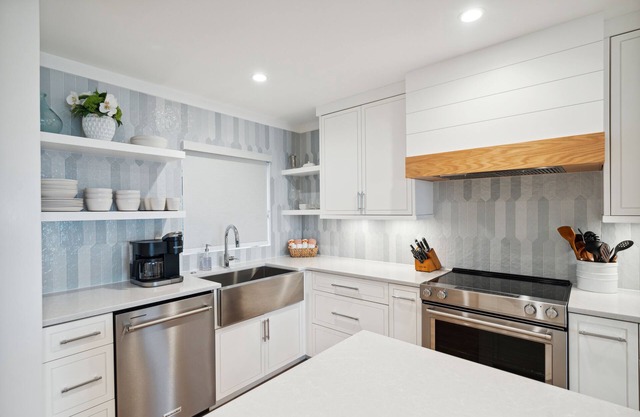 4319 Windswept- Oceanfront Villa! Beautifully Renovated! Spectacular Ocean View!