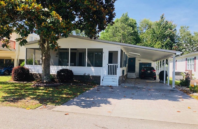 463 Oceanside Drive - 3 Bedroom - 2 Baths