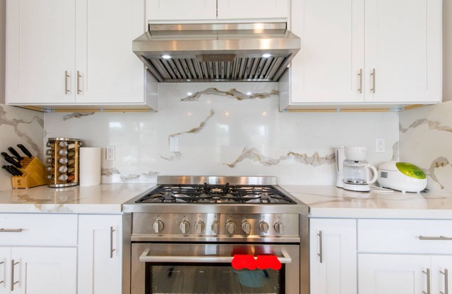 4bd 3ba modern house Disneyland & Beach