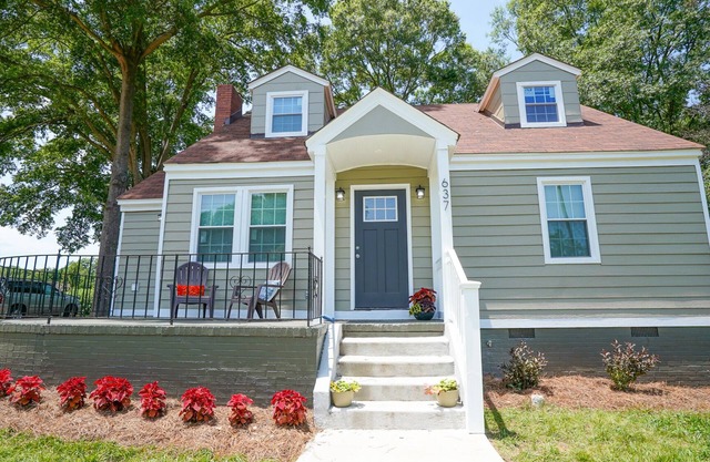 4bd/3bth Combined Cape Cod & Cottage | 5 Min to RH