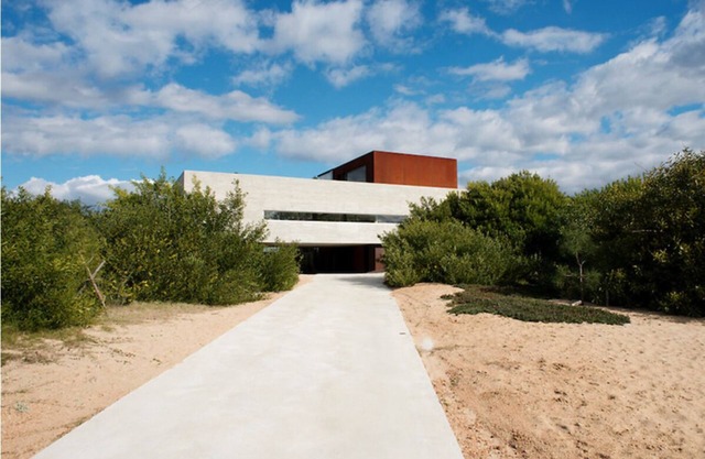 4bdr , 3.5 Bdr. Stunning new Modern House in Jose Ignacio