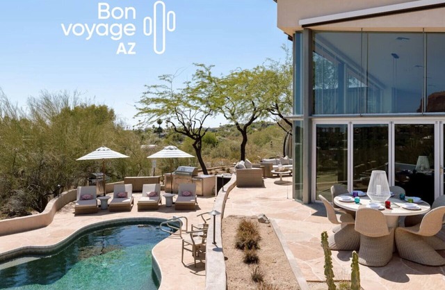 4BR getaway w/pool, fire pit & spacious backyard